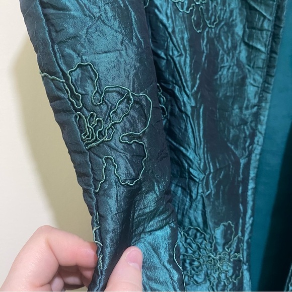 Women’s Coldwater Creek Brand Metallic Green Floral Zip-Up Lightweight Vest S: L - Picture 6 of 13